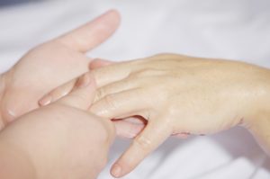 Triggerfinger - Symptome, Ursachen und Behandlung