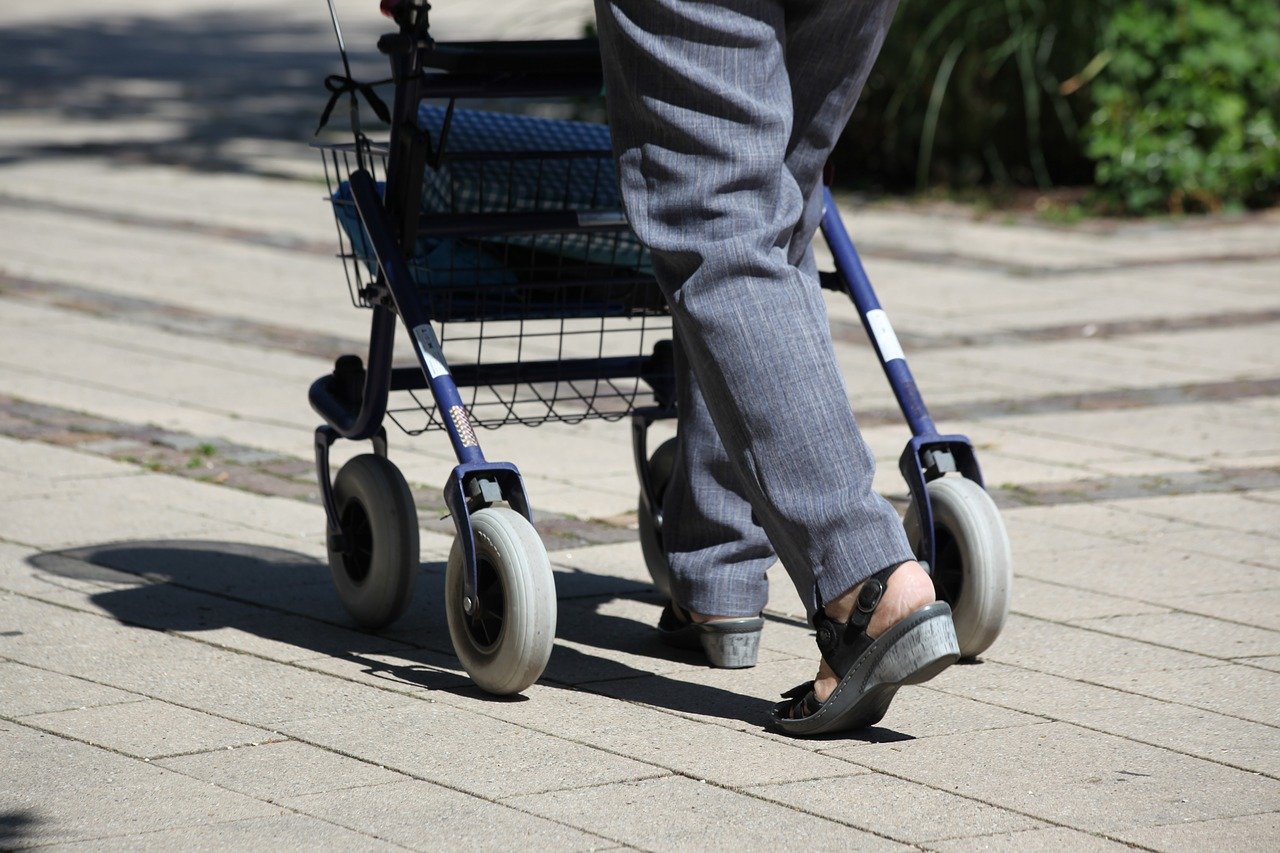 Mobilität im Alter - Warum ein Treppenlift eine gute Lösung sein kann