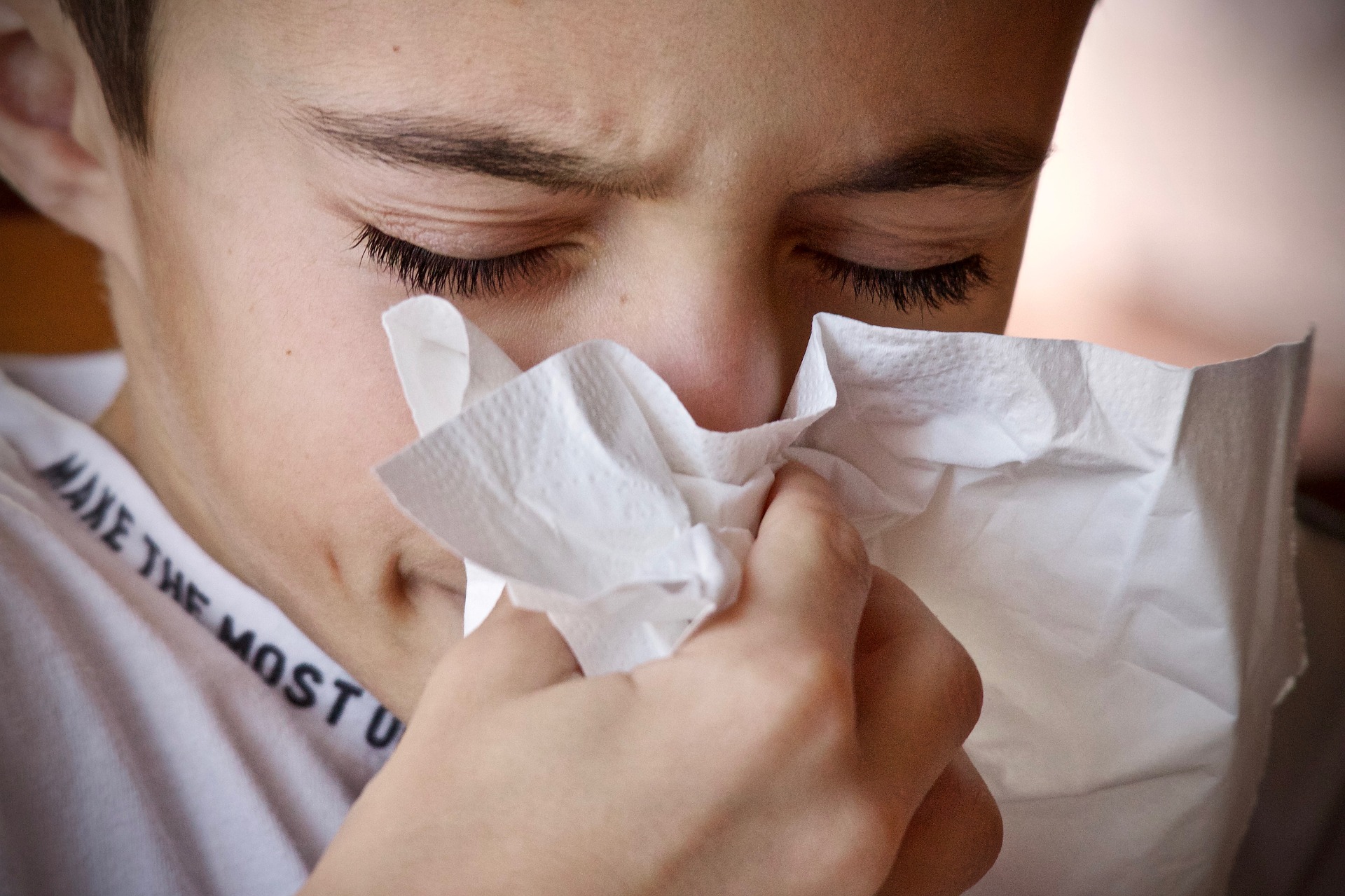 Zu den Symptomen, die durch eine Duftempfindlichkeit verursacht werden können, gehören: