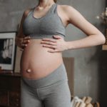 Woher kommt die Linea Nigra auf dem Babybauch