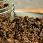 Dunkle Schokolade gegen Stress beginnt im Gehirn zu wirken - Studie