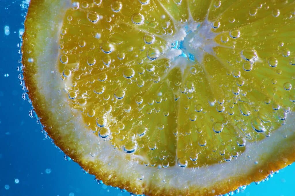 sam-cernik-pJEz0owQFho-unsplash » Medizin - Fitness - Ernährung Sprudelwasser - Den Mythos entlarven