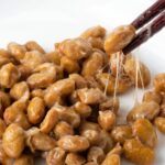 Natto: Fermentiertes Soja-Superfood - Vorteile & Nährwerte