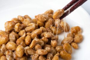 Natto: Fermentiertes Soja-Superfood - Vorteile & Nährwerte