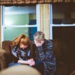 Umgang mit Trauer: 7 Tipps, wie man mit Verlust umgeht