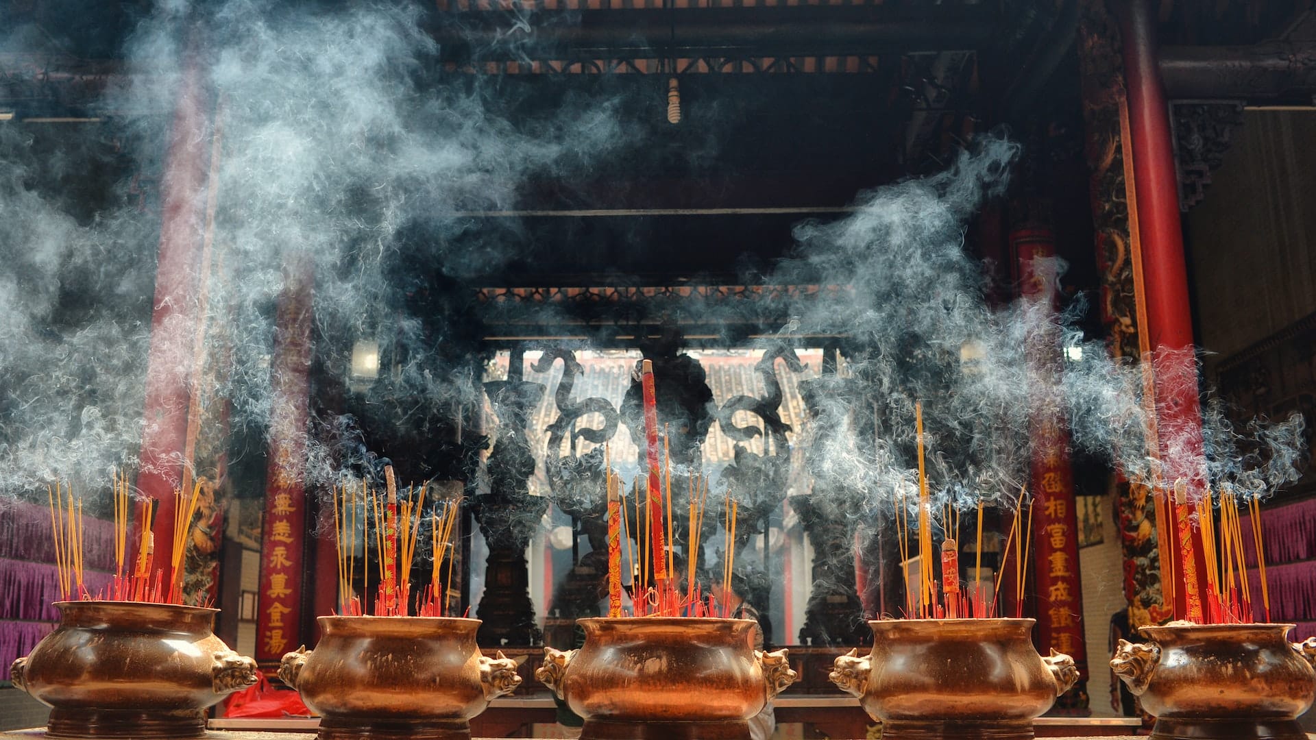 Heiliger Rauch & Rauchsymbolik in verschiedenen Traditionen