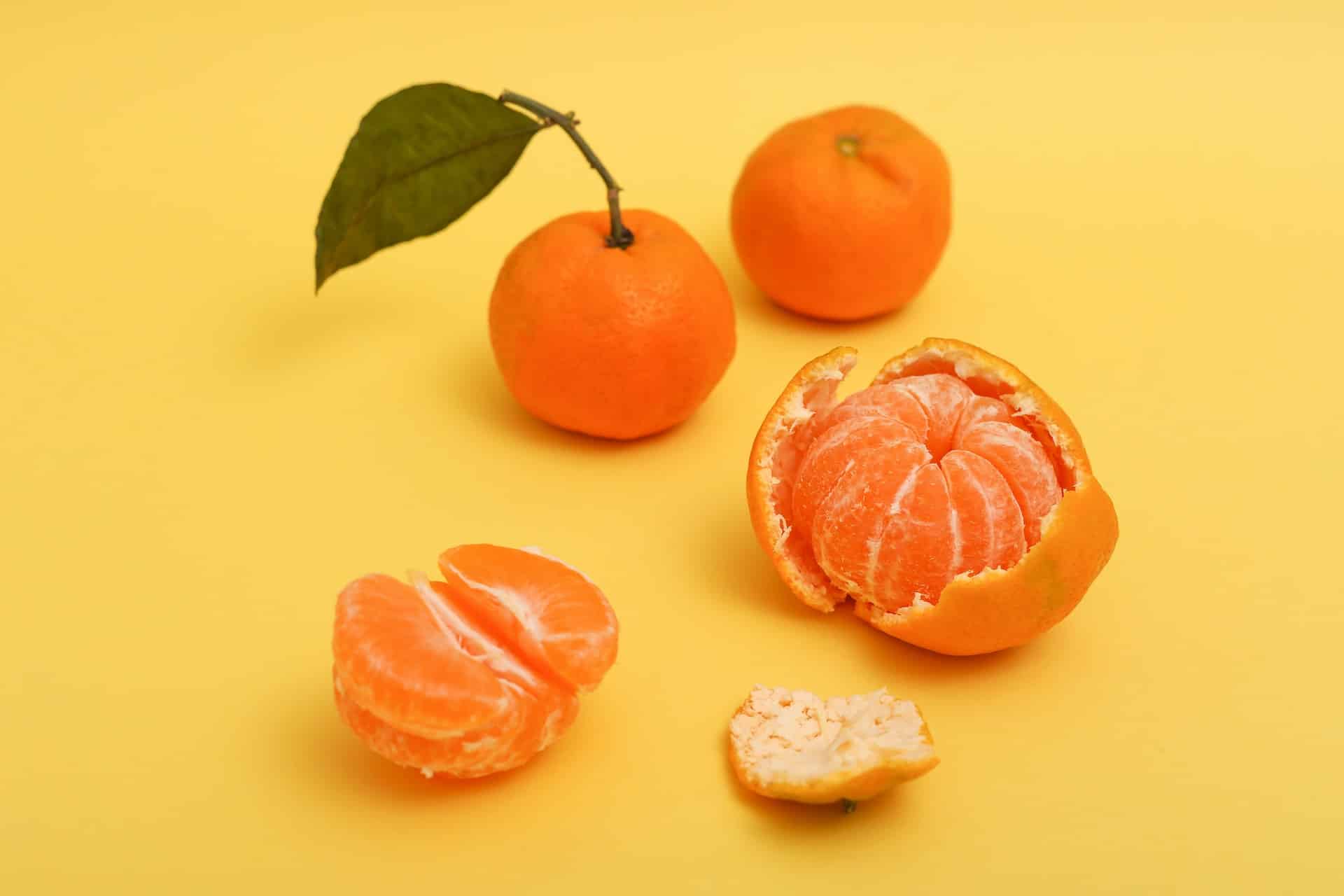 Wie man eine Mandarine isst - (Verzehr)