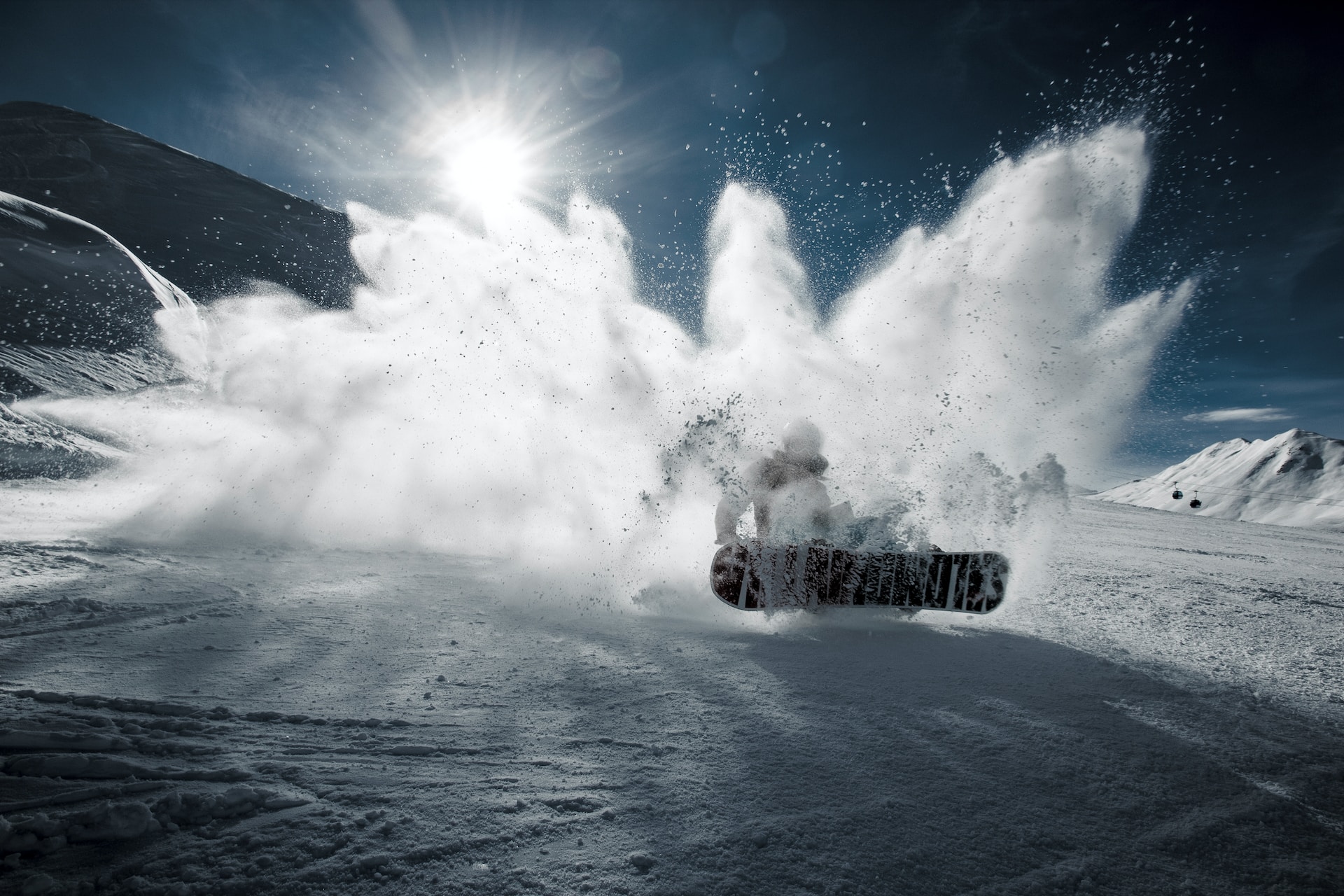 Snowboarden ist eine unterhaltsame Winteraktivität und eine hervorragende Möglichkeit, Ihr körperliches und geistiges Wohlbefinden zu verbessern