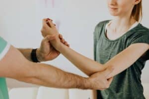 Körperliche Beschwerden – Wann sollte man zum Orthopäden?
